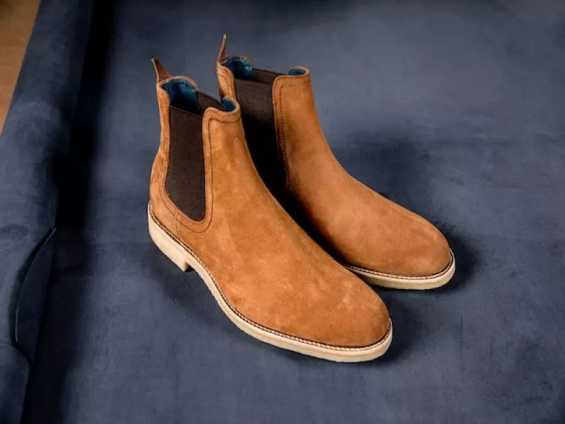 How to wear Chelsea boots