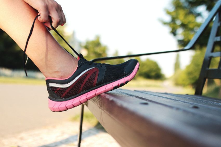 How to remove smell from running shoes?