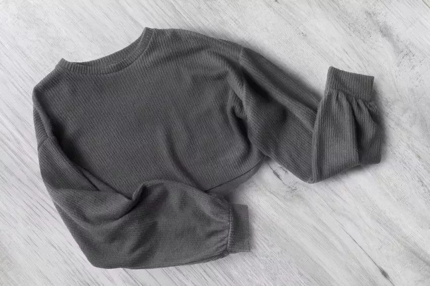 How to wear a crop top sweater without getting a cold?