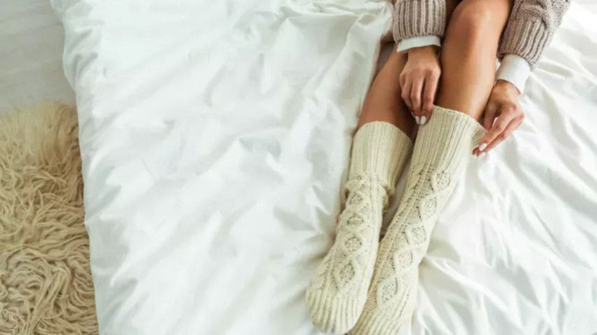 Wearing socks in bed: A good or bad idea?
