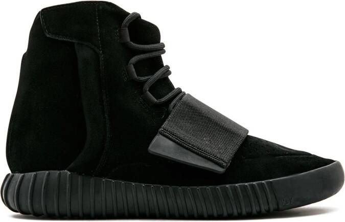 adidas Yeezy Boost 750 "Triple Black" sneakers