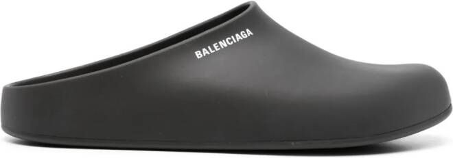 Balenciaga logo-print mules Black
