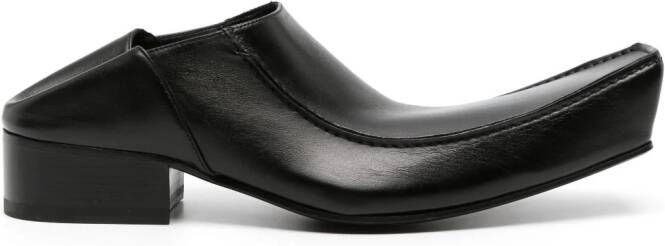 Balenciaga Romeo elongated-toe leather mules Black