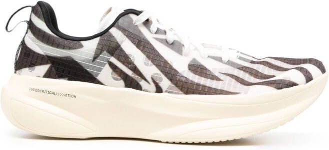 BRAND BLACK graphic-print low-top sneakers White