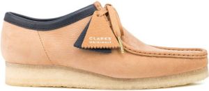 Clarks contrast-trim Wallabee lace-up shoes Brown