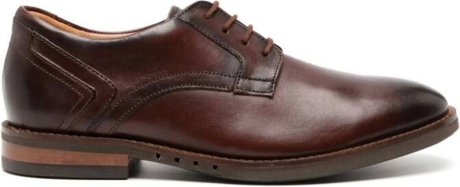 Clarks Un Hugh Lace leather derby shoes Brown
