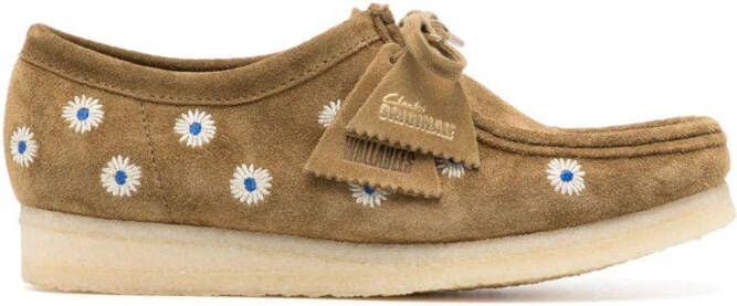 Clarks Wallabee floral-embroidered boat shoes Brown