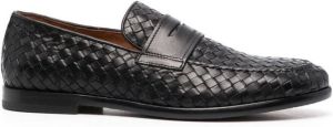 Doucal's interwoven leather loafers Black
