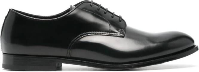 Doucal's patent leather oxford shoes Black