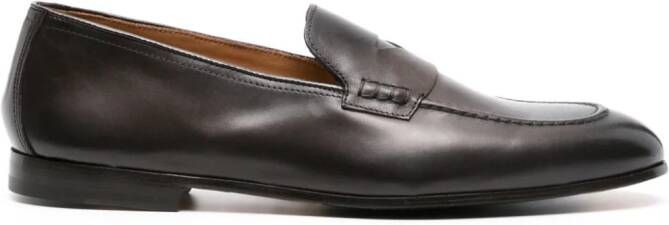 Doucal's penny-slot patent leather loafers Brown