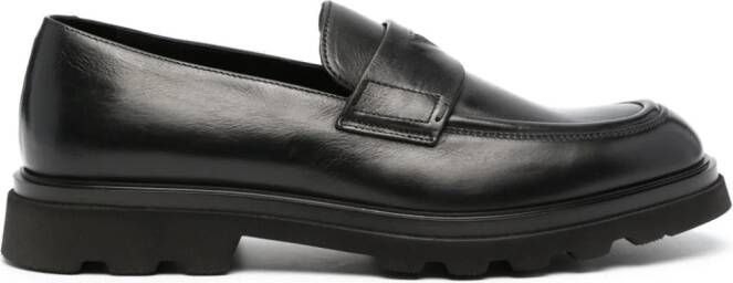 Doucal's round-toe leather loafers Black