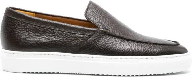 Doucal's slip-on leather loafers Brown