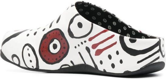 10 CORSO COMO x Fitflop SHUV clogs White