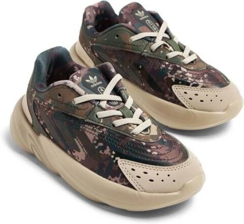 adidas Kids Ozweego camouflage-print sneakers Neutrals
