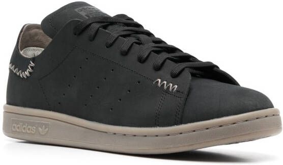 adidas low-top leather sneakers Black