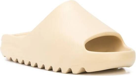 adidas Yeezy "Desert Sand" foam slides Neutrals