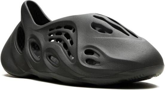 Adidas Yeezy Foam Runner "Carbon" sandals Black