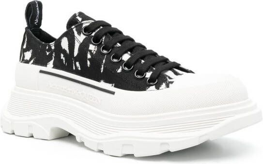 Alexander McQueen Tread chunky-sole sneakers Black