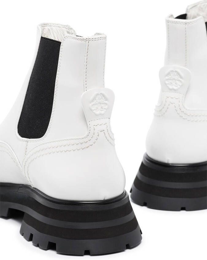 Alexander McQueen Wander leather Chelsea boots White