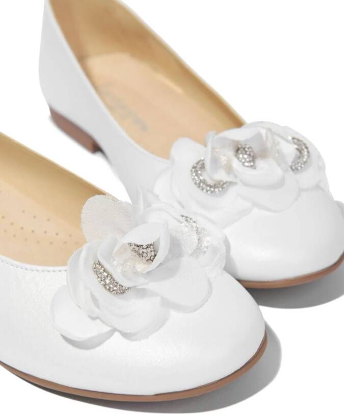 ANDANINES floral-appliqué leather ballerina shoes White