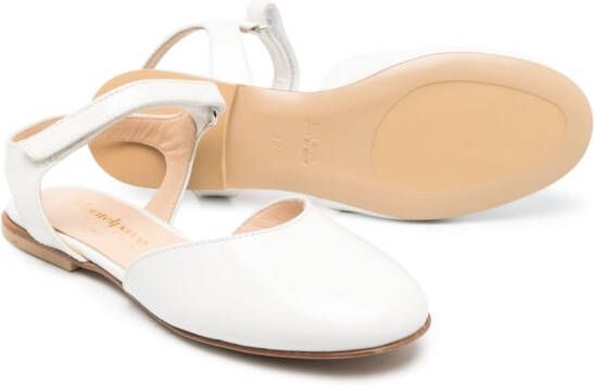 Andrea Montelpare closed-toe leather sandals White