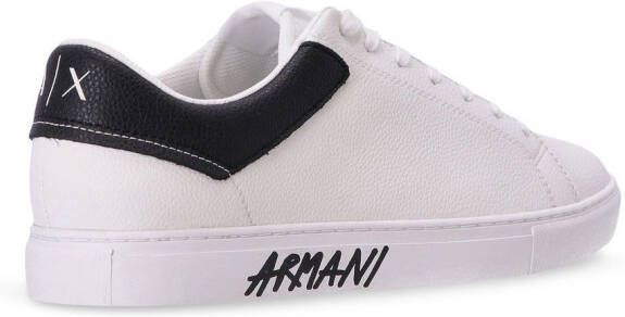 Armani Exchange logo-print low-top sneakers White