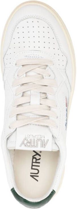 Autry 01 low-top leather sneakers White