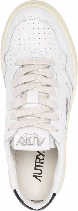 Autry logo-patch low-top sneakers White