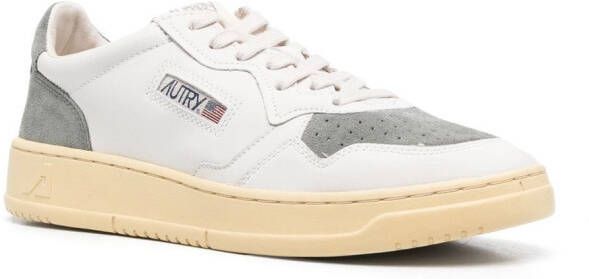 Autry logo-patch low top sneakers White