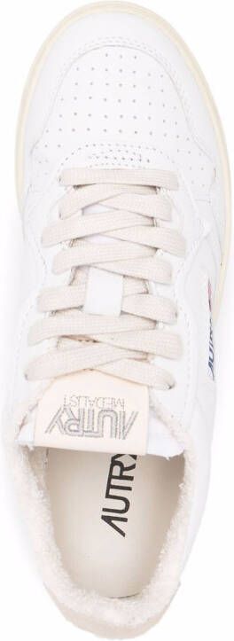 Autry low-top lace-up sneakers White