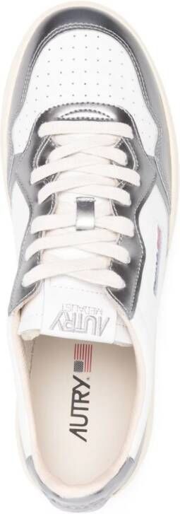 Autry Medalist Low leather sneakers White