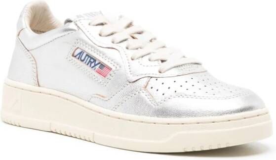 Autry Medalist Low sneakers Silver