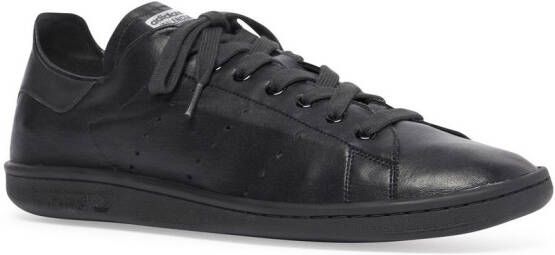 Balenciaga low-top leather sneakers Black