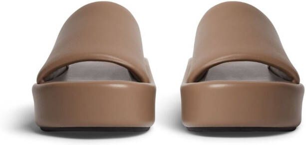 Balenciaga Rise Sandale platform slides Neutrals