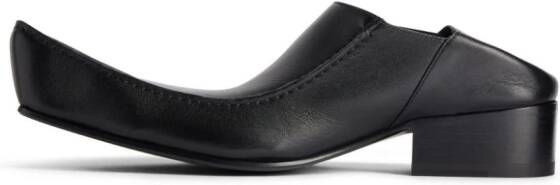 Balenciaga Romeo elongated-toe leather mules Black