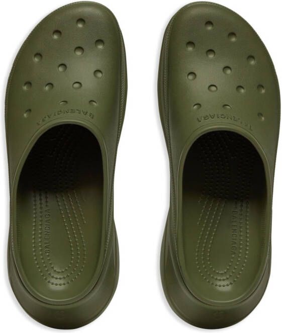 Balenciaga x Crocs logo-embossed slides Green