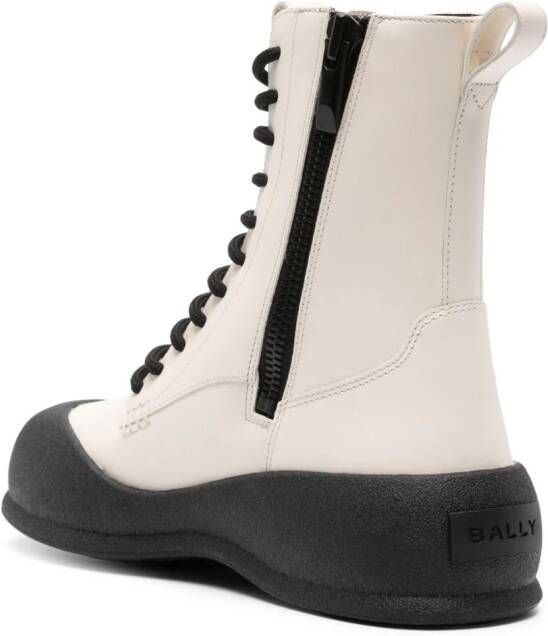 Bally lace-up leather boots White
