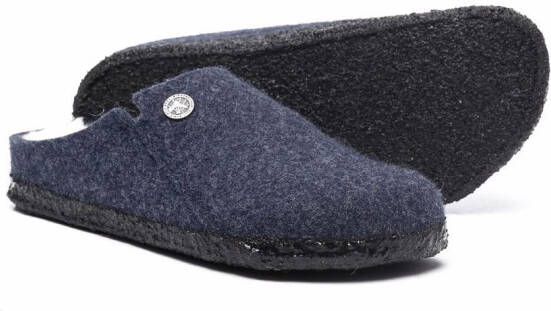 Birkenstock Kids logo-button shearling slippers Blue