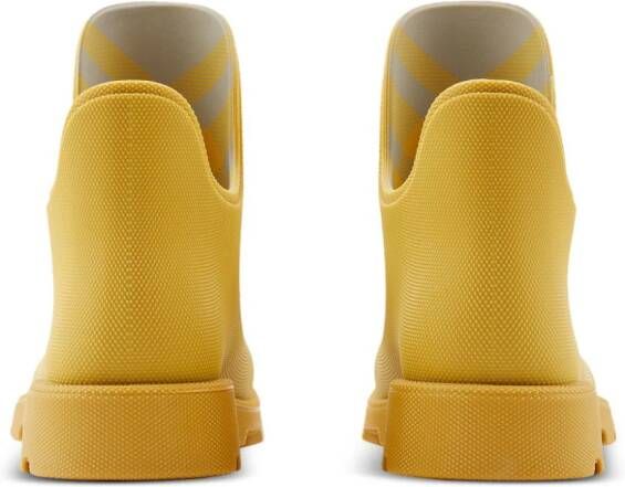 Burberry pebbled rubber rainboots Yellow