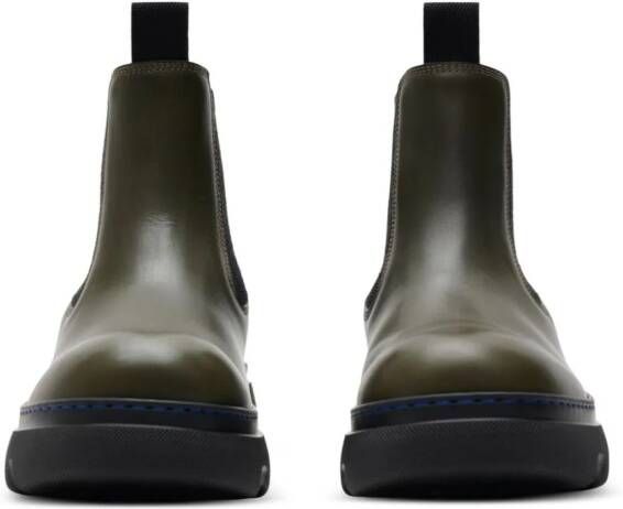 Burberry round-toe chelsea boots Green