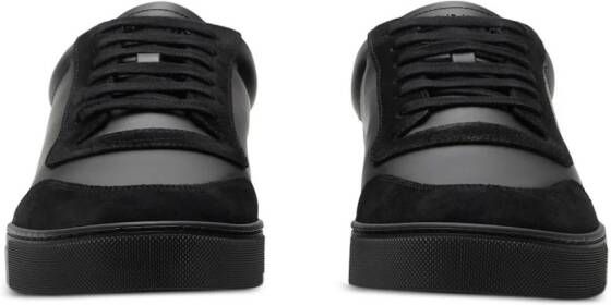Burberry round-toe leather sneakers Black