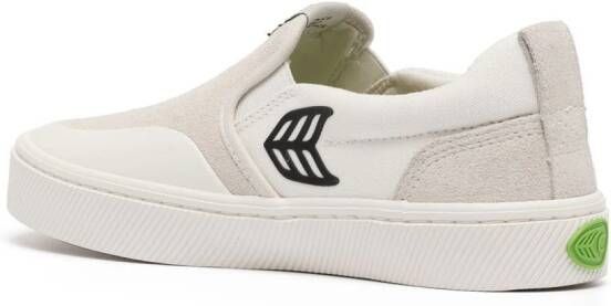 Cariuma logo-patch slip-on sneakers White