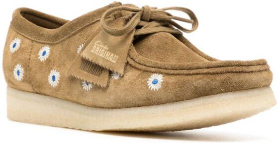 Clarks Wallabee floral-embroidered boat shoes Brown