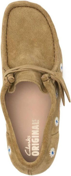 Clarks Wallabee suede lace-up shoes Neutrals