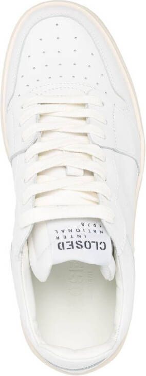 Closed low-top lace-up sneakers White