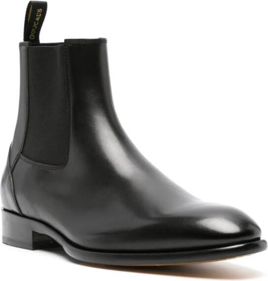 Doucal's almond toe leather ankle boots Black