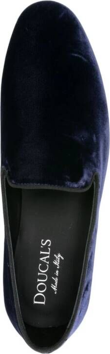 Doucal's almond-toe velvet loafers Blue