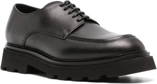 Doucal's lace-up leather brogues Black