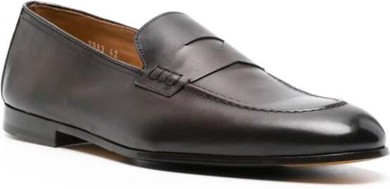 Doucal's penny-slot patent leather loafers Brown