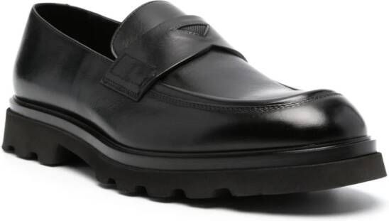 Doucal's round-toe leather loafers Black